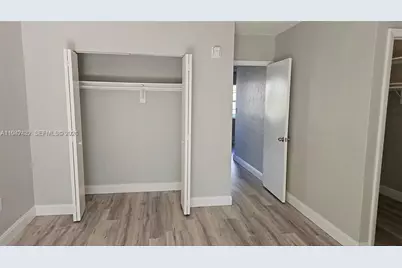[Address not provided], North Miami, FL 33181 - Photo 12