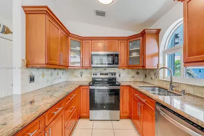 21 Mangrove Ln, Key Largo, FL 33037 - Photo 8