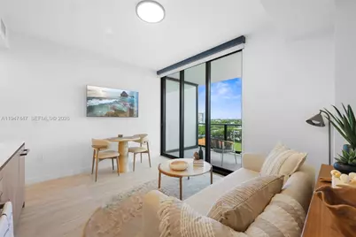 580 72nd #611, Miami Beach, FL 33141 - Photo 2
