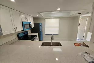 521 SW 47th Terrace, Cape Coral, FL 33914 - Photo 8