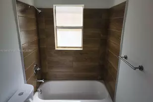 4545 Treehouse Ln, Tamarac, FL 33319 - Photo 12