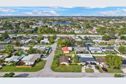 1541 NW 83rd Way, Pembroke Pines, FL 33024 - Photo 46