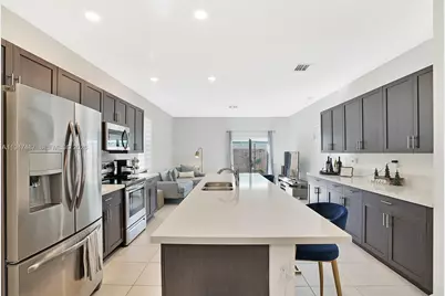 1526 SW 29th St, Fort Lauderdale, FL 33315 - Photo 1