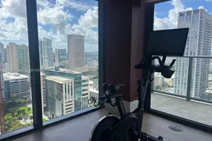 11 NE 6th St, Miami, FL 33132 - Photo 24