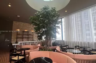 11 NE 6th St, Miami, FL 33132 - Photo 10