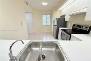 12551 SW 16th Ct, Pembroke Pines, FL 33027 - Photo 10
