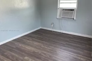 921 N 17th Ct, Hollywood, FL 33020 - Photo 6