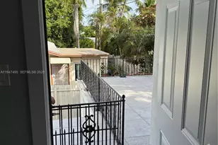 921 N 17th Ct, Hollywood, FL 33020 - Photo 22