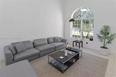 5901 NW 110th Ct, Doral, FL 33178 - Photo 4