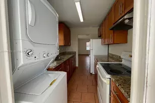 10104 SW 20th St, Miami, FL 33165 - Photo 2