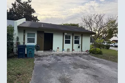 5402 SW 139th Ct, Miami, FL 33175 - Photo 1