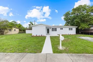 1011 NE 196th St, Miami, FL 33179 - Photo 22