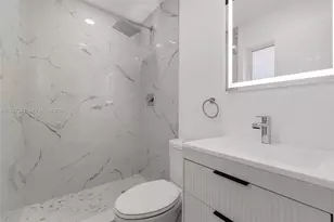 1011 NE 196th St, Miami, FL 33179 - Photo 14