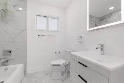 1011 NE 196th St, Miami, FL 33179 - Photo 16