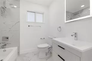 1011 NE 196th St, Miami, FL 33179 - Photo 16