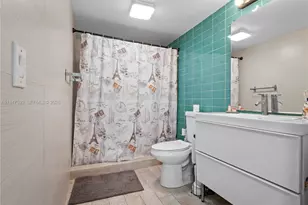 671 NE 195th St, Miami, FL 33179 - Photo 48