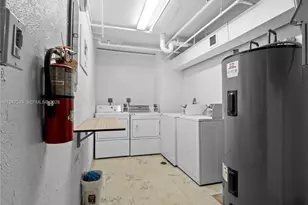 671 NE 195th St, Miami, FL 33179 - Photo 56