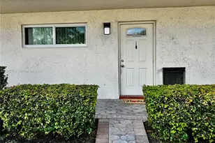 411 S Hollybrook Dr, Pembroke Pines, FL 33025 - Photo 1