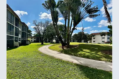 411 S Hollybrook Dr #105, Pembroke Pines, FL 33025 - Photo 18