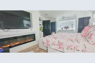 10330 NW 36th Ct, Miami, FL 33147 - Photo 14