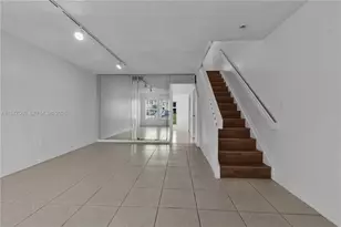 9193 Fontainebleau Blvd, Miami, FL 33172 - Photo 8