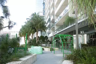 68 SE 6th St, Miami, FL 33131 - Photo 40