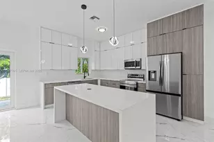 2861 NW 8th Ct, Fort Lauderdale, FL 33311 - Photo 6
