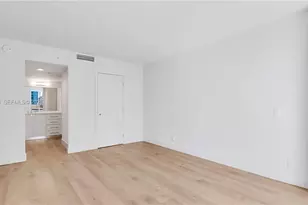 555 NE 34th St, Miami, FL 33137 - Photo 22