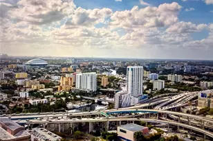 92 SW 3rd St, Miami, FL 33130 - Photo 2