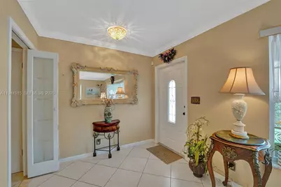 230 SE 4th St, Dania Beach, FL 33004 - Photo 14