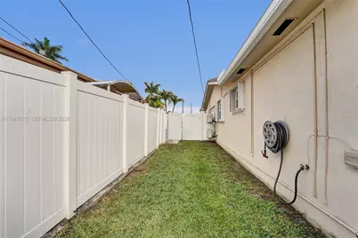 230 SE 4th St, Dania Beach, FL 33004 - Photo 88