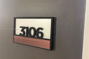 225 N Miami, Miami, FL 33128 - Photo 4