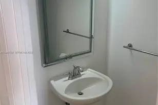 555 NE 15th St, Miami, FL 33132 - Photo 12