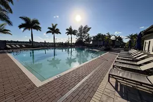 909 NE 211th St, Miami, FL 33179 - Photo 42