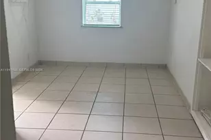 921 N 17th Ct, Hollywood, FL 33020 - Photo 10