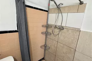 921 N 17th Ct, Hollywood, FL 33020 - Photo 20