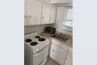 921 N 17th Ct #925, Hollywood, FL 33020 - Photo 10