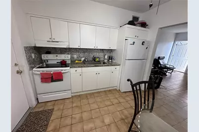 7546 NW 2nd Ter, Miami, FL 33126 - Photo 6