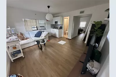 7546 NW 2nd Ter, Miami, FL 33126 - Photo 8