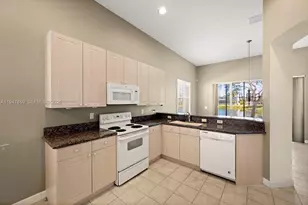 303 NW Somerset Cir, Port Saint Lucie, FL 34983 - Photo 18