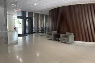 20100 W Country Club Dr, Aventura, FL 33180 - Photo 18