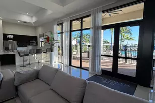 909 NE 211th St, Miami, FL 33179 - Photo 50