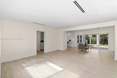 251 NE 44th St #251, Miami, FL 33137 - Photo 12