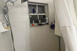 11458 NW 91st Ct, Hialeah Gardens, FL 33018 - Photo 10