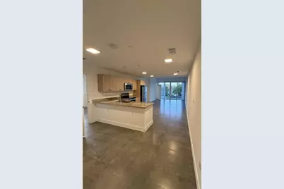 2010 SW 25th Ter #302, Miami, FL 33133 - Photo 4
