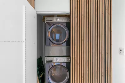 90 SW 3rd St #2204, Miami, FL 33130 - Photo 32