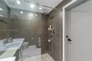 90 SW 3rd St, Miami, FL 33130 - Photo 24