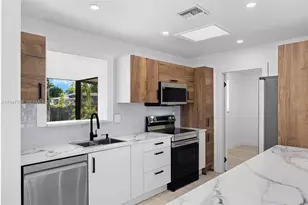 709 SW 4th Ct, Hallandale Beach, FL 33009 - Photo 10