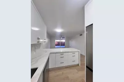 840 SW 129th Pl #101, Miami, FL 33184 - Photo 2