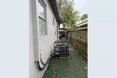 3041 NW 52nd St #3041, Miami, FL 33142 - Photo 8